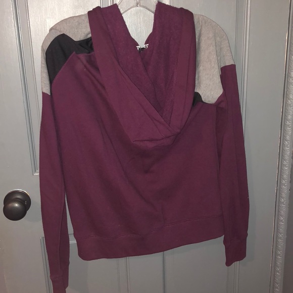 Zip up sweatshirt - Picture 2 of 3